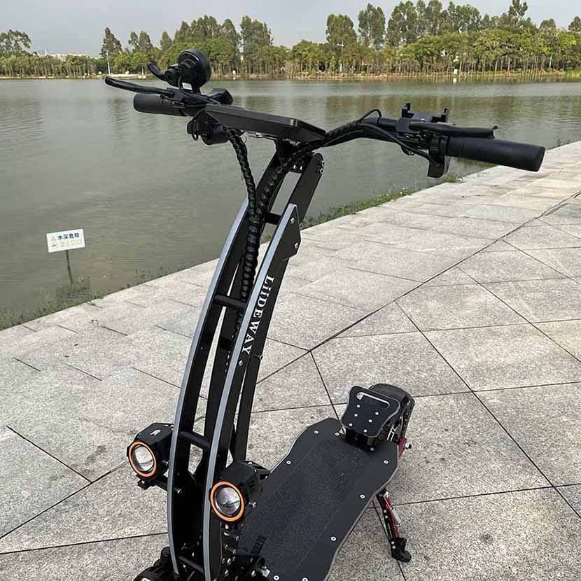 سكوتر الوحش الكهربائي