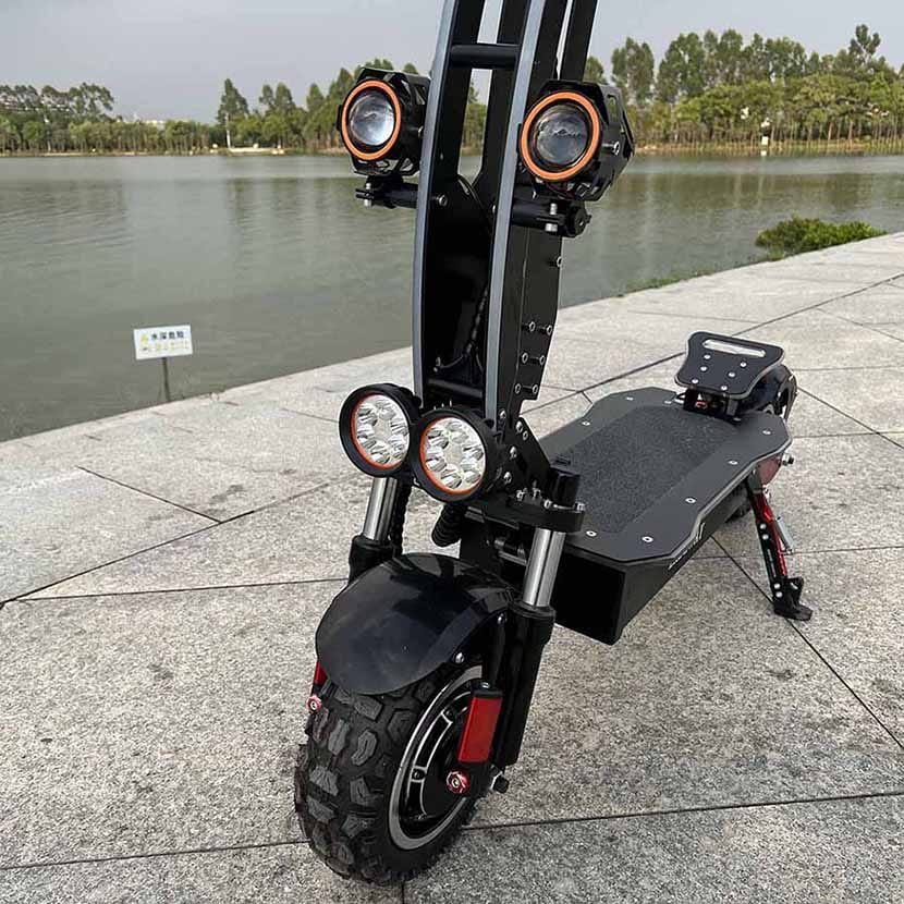 سكوتر كهربائي للصغار