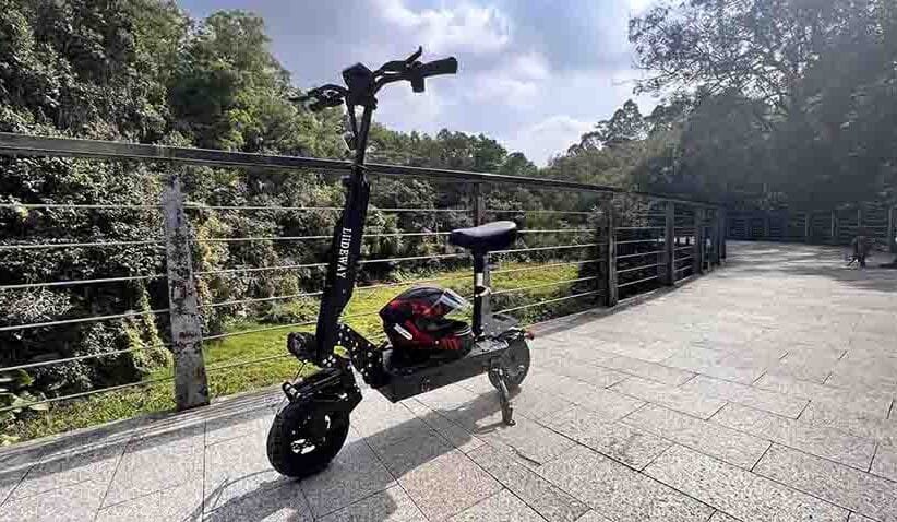 كيفية شحن السكوتر الكهربائي