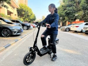 السكوتر الكهربائي