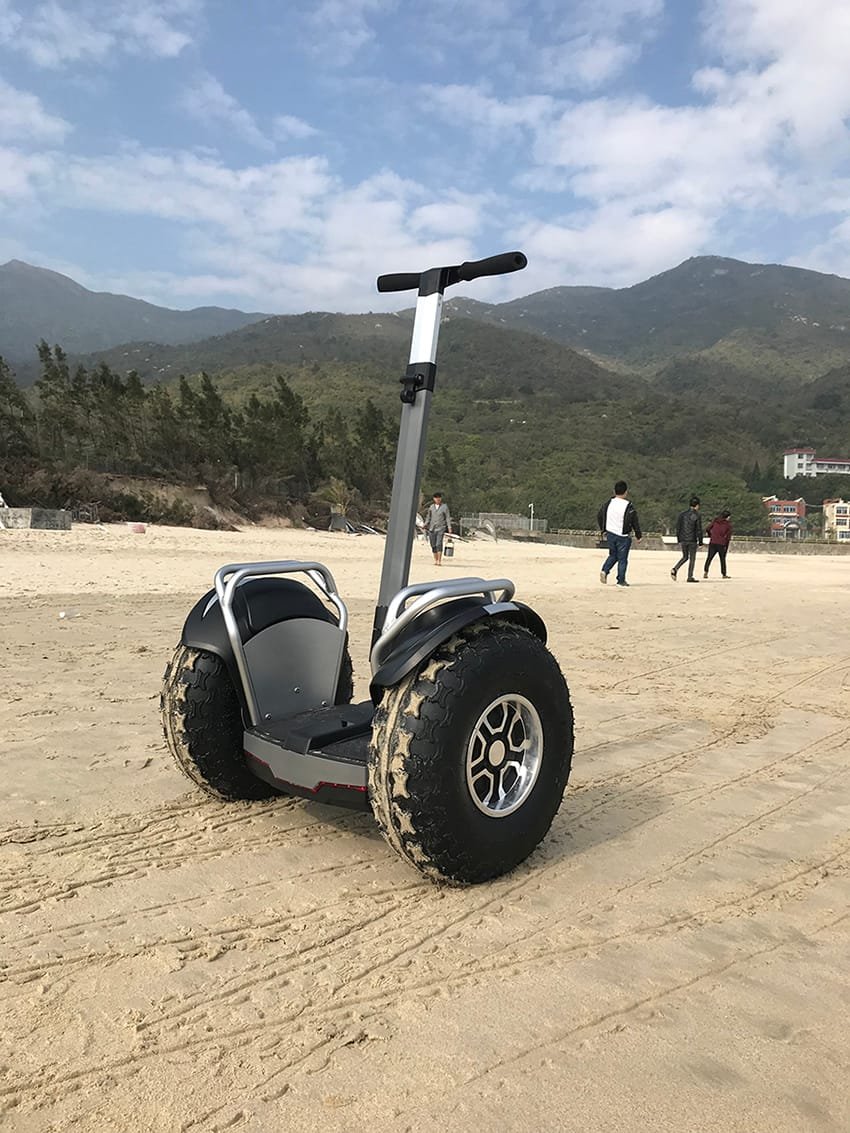 سكوتر كهربائي ذاتي التوازن عجلتينأزياء جديدة سكوتر كهربائي ذاتي التوازن عجلتينأزياء جديدة