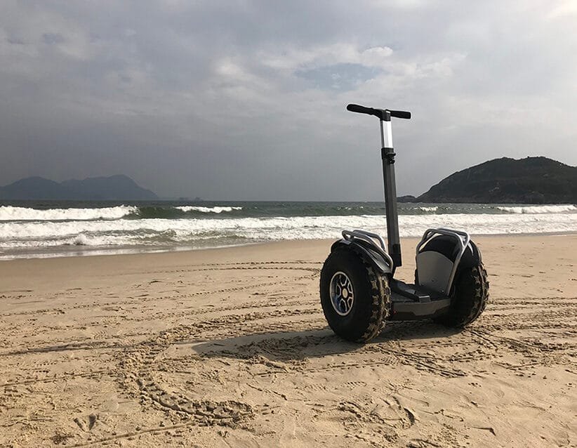 سكوتر كهربائي ذاتي التوازن عجلتينموضة