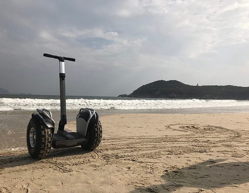 سكوتر كهربائي ذاتي التوازن عجلتينسيدة فتاة رجل