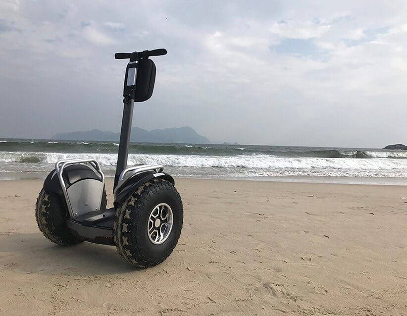 سكوتر كهربائي ذاتي التوازن عجلتينسيدة فتاة رجل