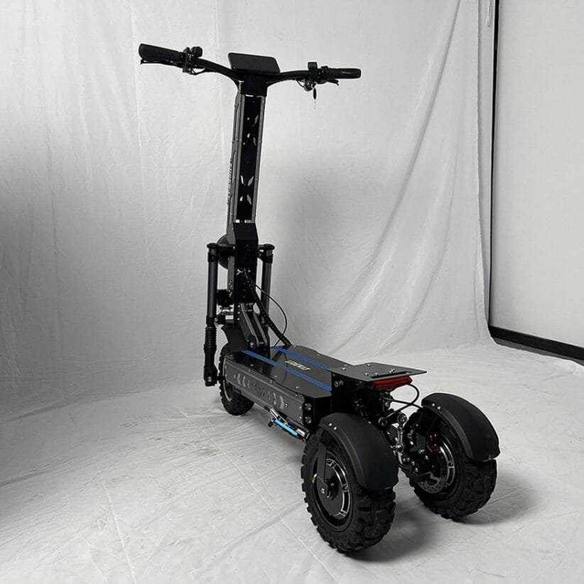 سكوتر كهربائي صغير