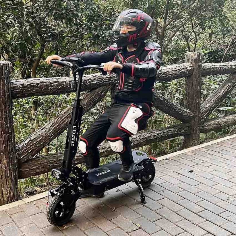 سعر السكوتر الكهربائي للكبار